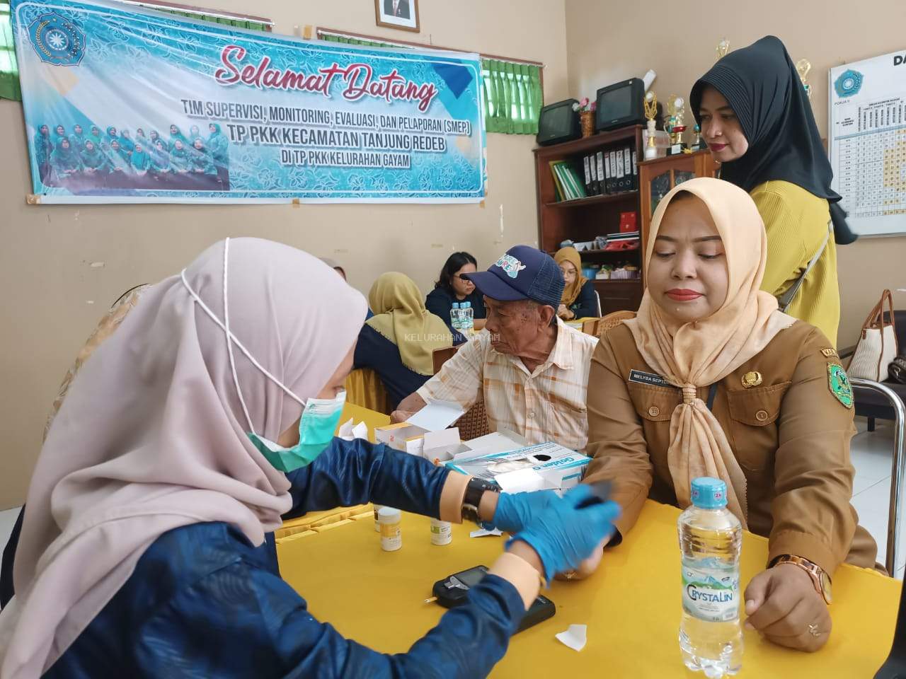 Pemeriksaan Kesehatan bagi Aparat Pemerintah dan Anggota Kelembagaan Kelurahan Gayam