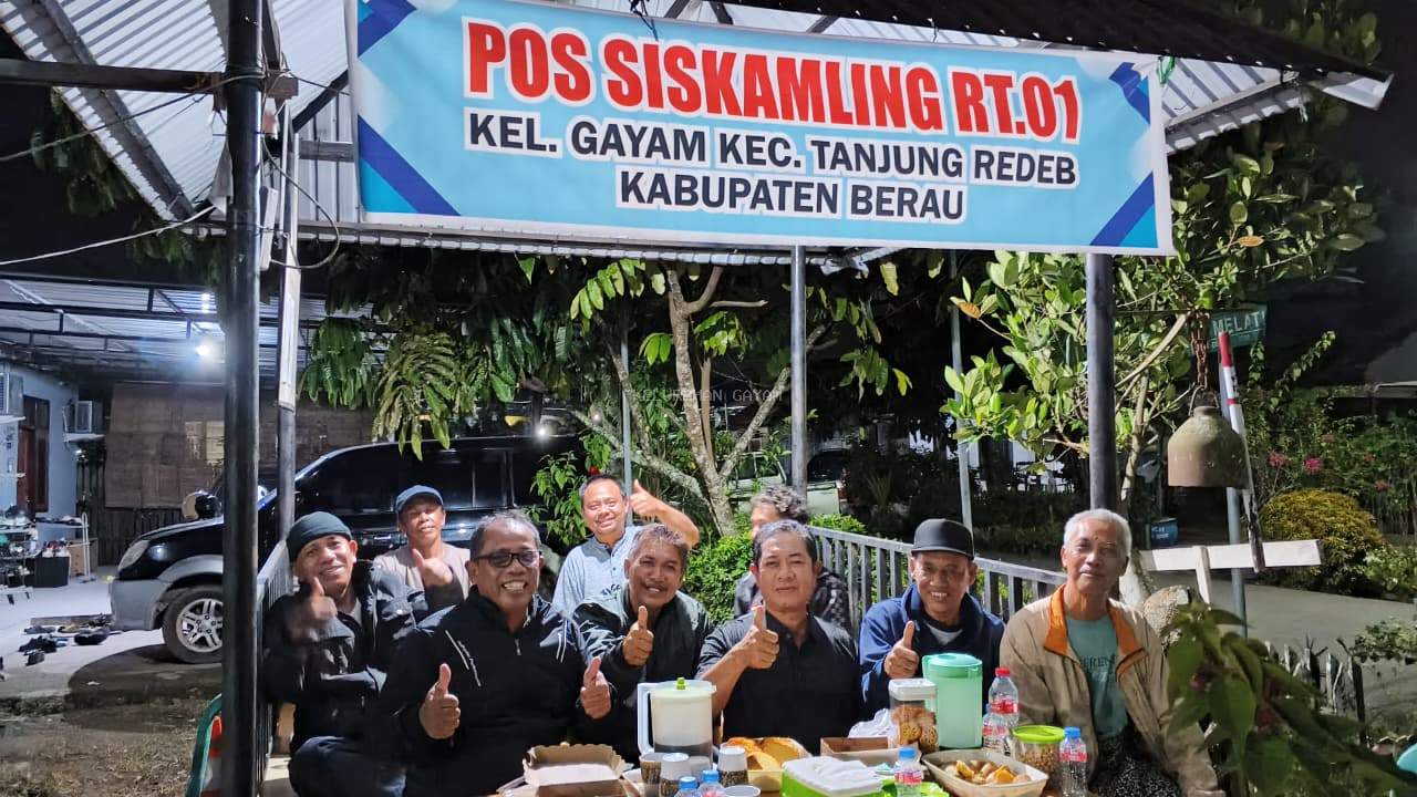 Kopi Hangat, Canda Warga, dan Kunjungan Pak Lurah Gayam Kompak Jalankan Ronda Malam