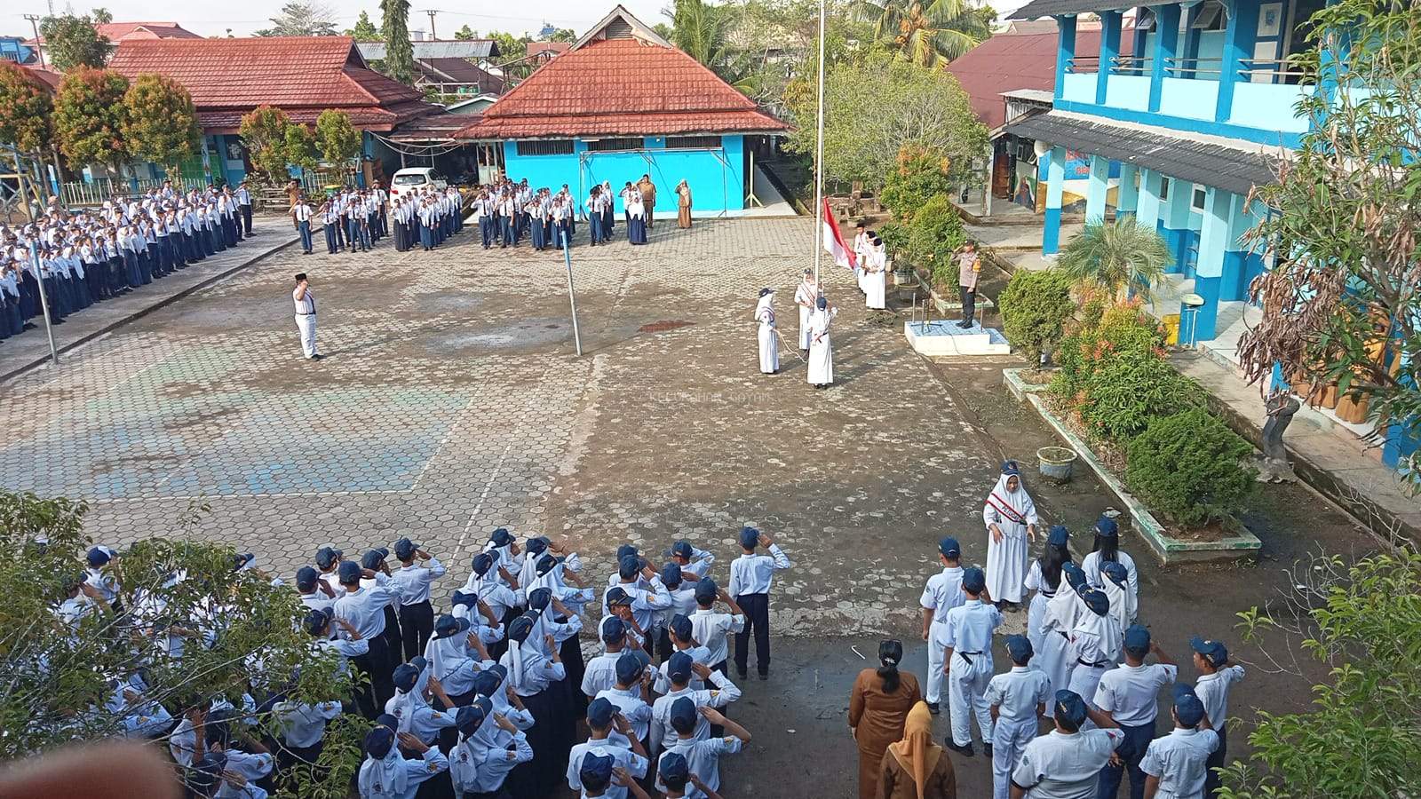 Bhabinkamtibmas Kelurahan Gayam Sambangi SMPN 4 Tanjung Redeb